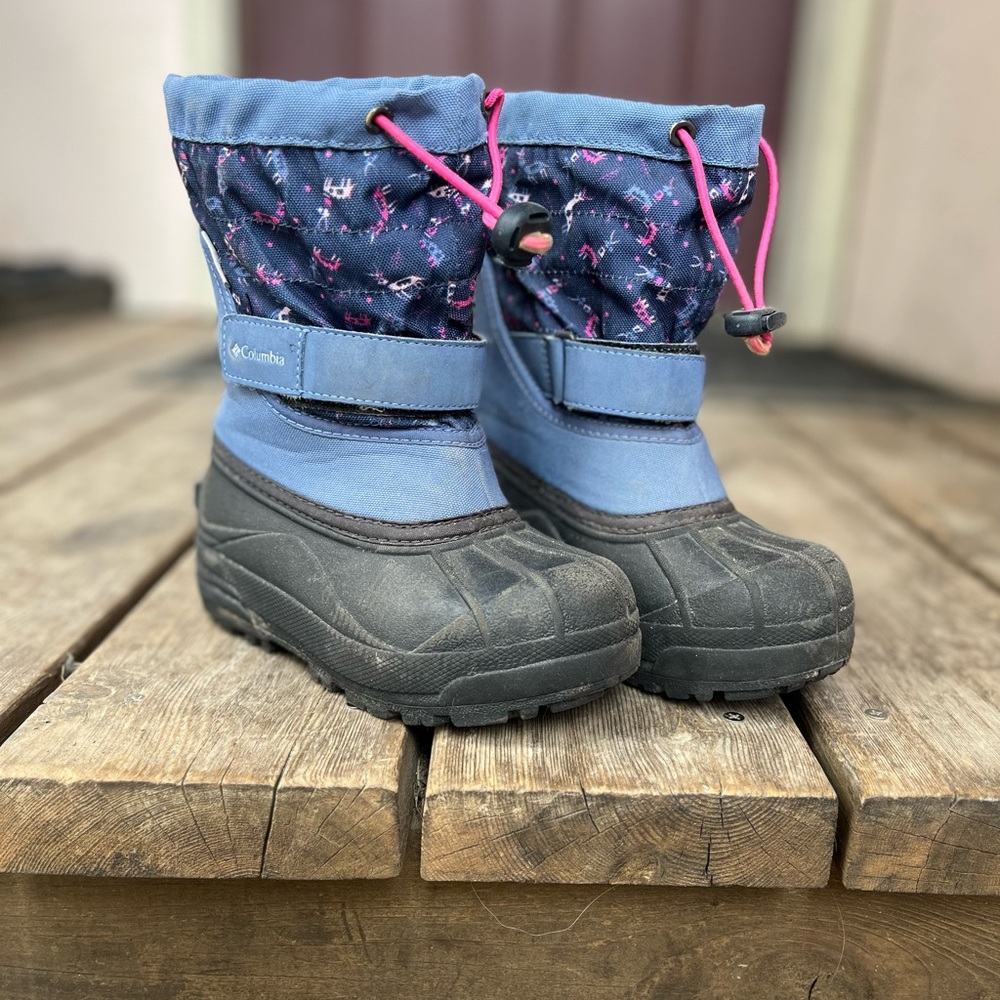 Girls Columbia snow boots